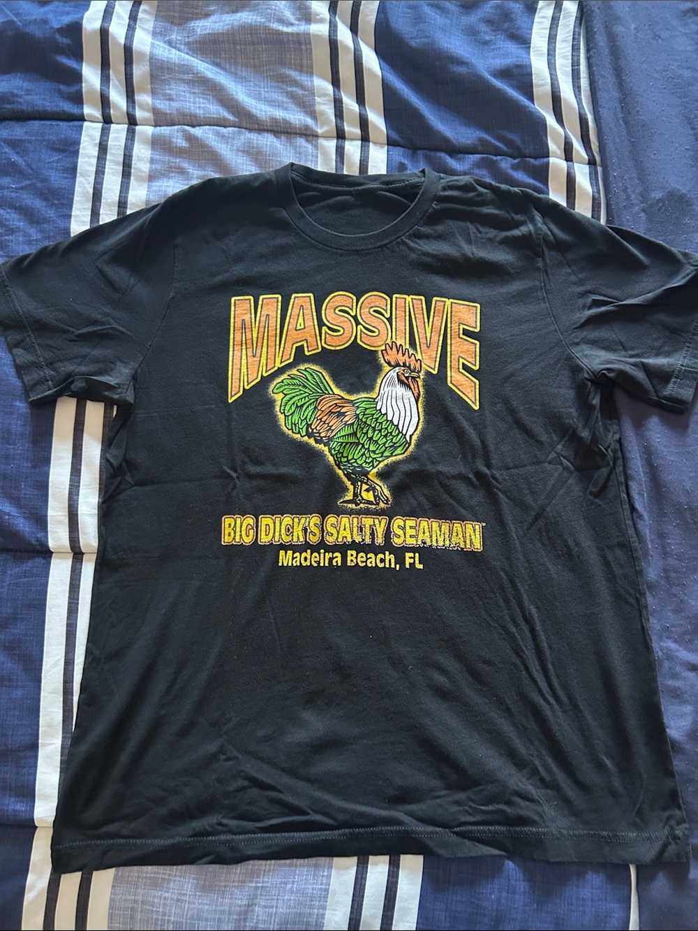 Massive 🐓 T-Shirt